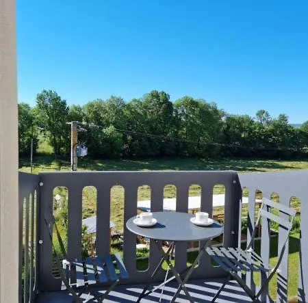 Gite Le Chassagnon-Velivelo Guest house *